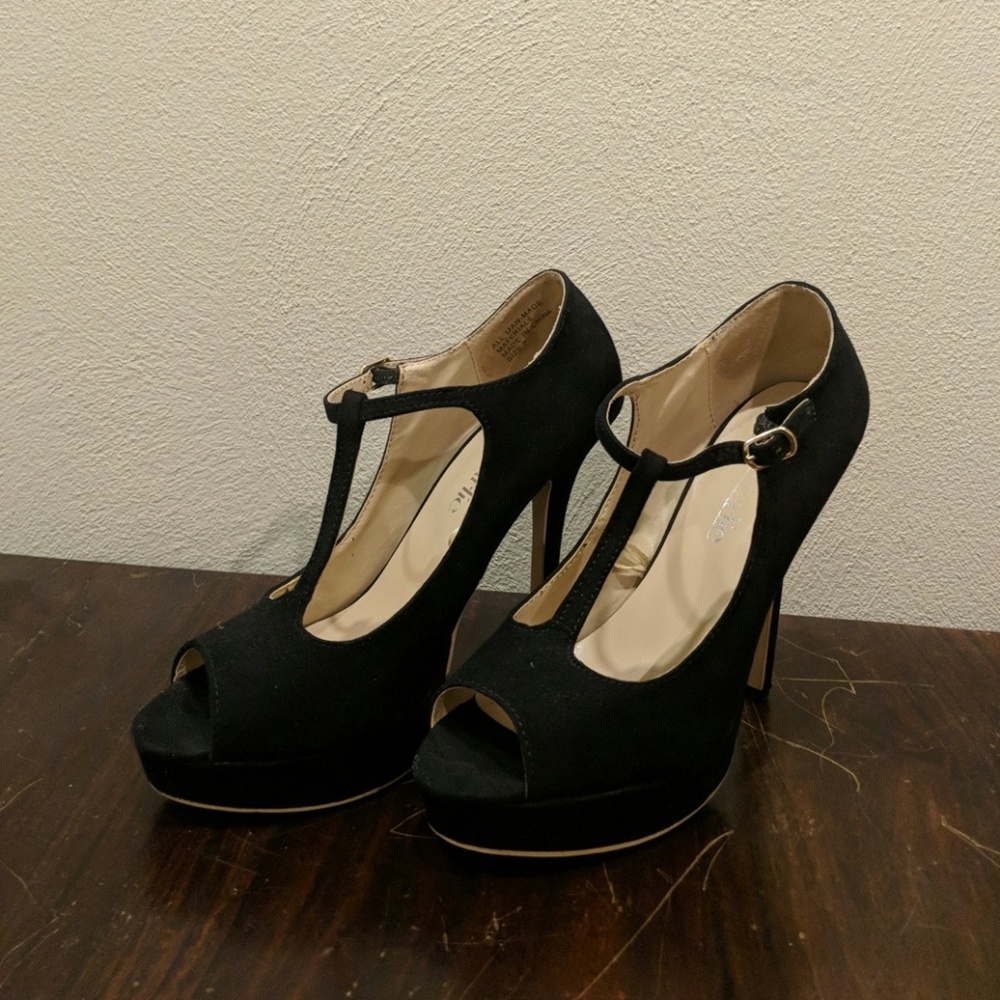 Black suede heels